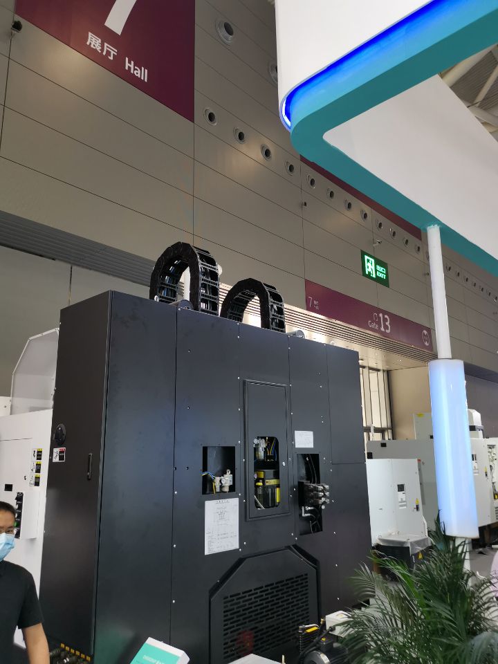 機床設(shè)備拖鏈應用案例